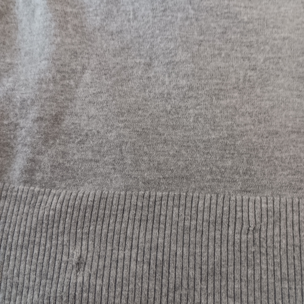 CeCe Light Gray Preppy V-Neck Long Sleeve Sweater Black White Trim Small - Picture 5 of 5